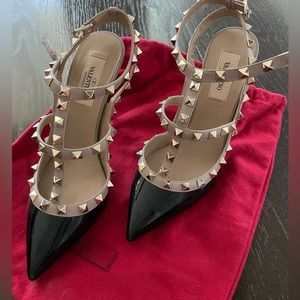 Valentino Garavani black patent leather rockstud caged heel